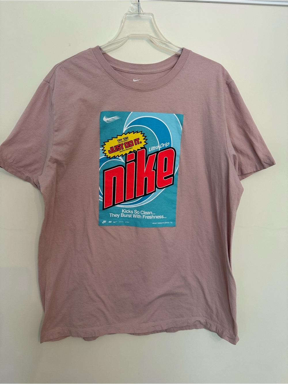 BUNDLE- Nike Graphic Tees - Picture 13 of 16